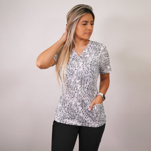  Delantal Mujer tela elasticada estampada. Combina con Gris y con Negro - Art. 2342