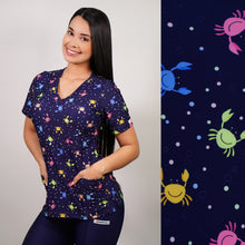  Delantal Mujer tela elasticada estampada Cangrejos. Combina con Azul Marino - Art. 2509