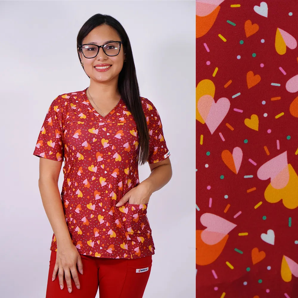 Delantal Mujer tela elasticada estampada Corazones. Combina con Rojo - Art. 2524
