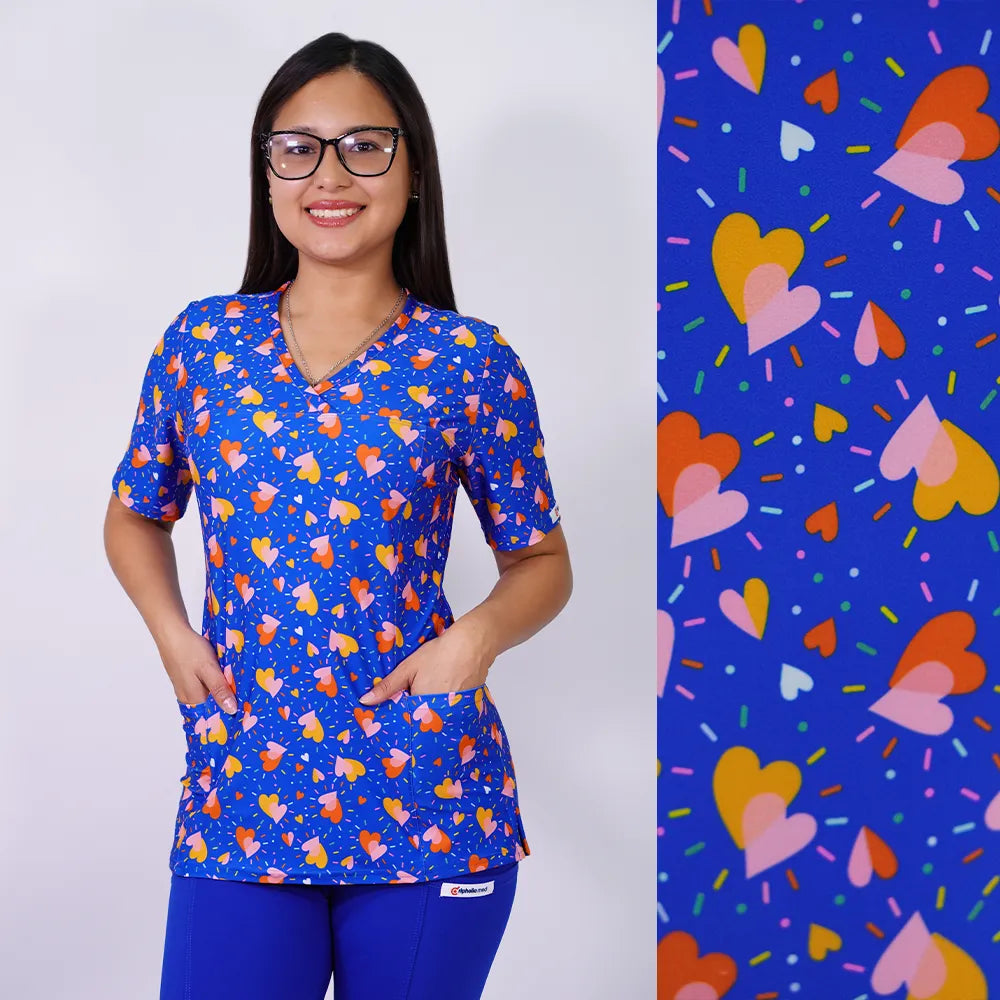 Delantal Mujer tela elasticada estampada Corazones. Combina con Azul Rey - Art. 2537