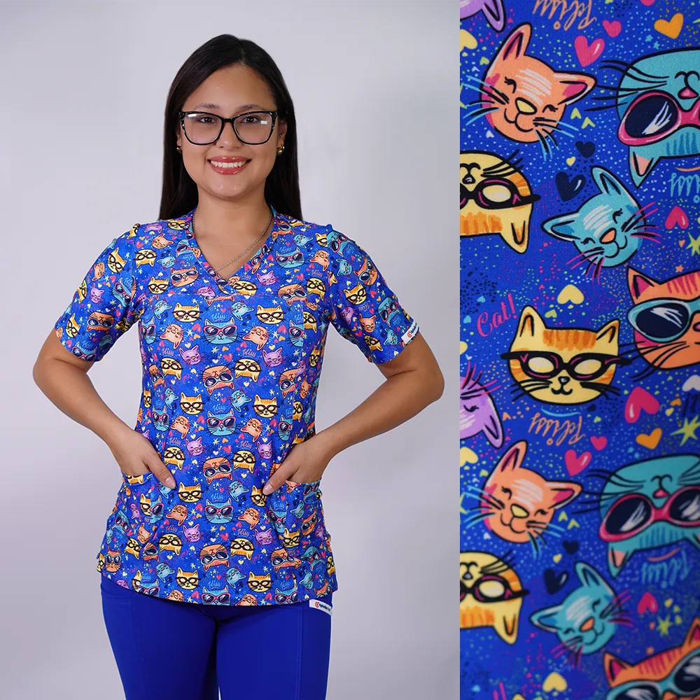 Delantal Mujer tela elasticada estampada Gatitos. Combina con Azul Rey - Art. 2539